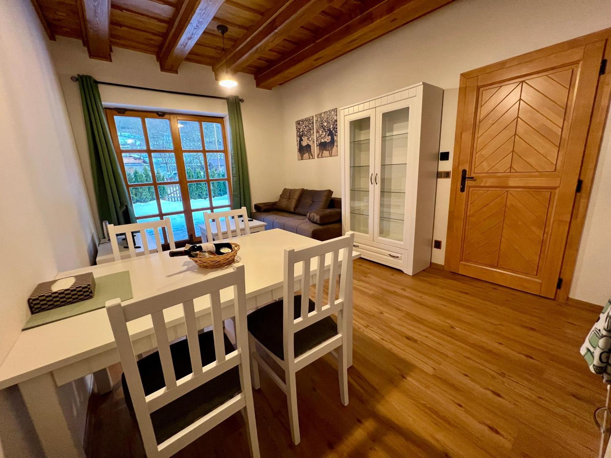 Apartman 8, Jezerne Вельке-Карловице Экстерьер фото